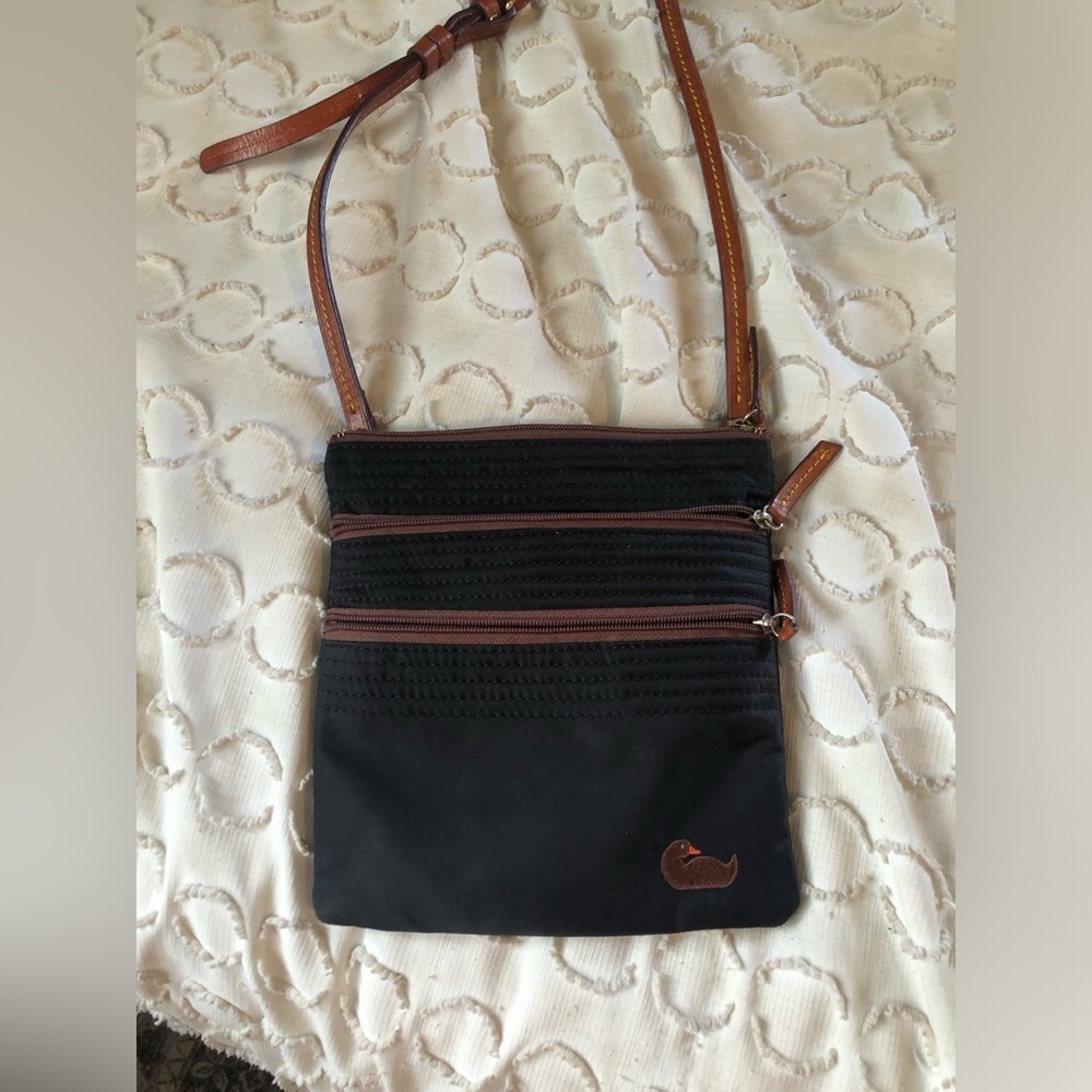 Dooney and bourke north south trip Black and Brown Crossbody Bag
